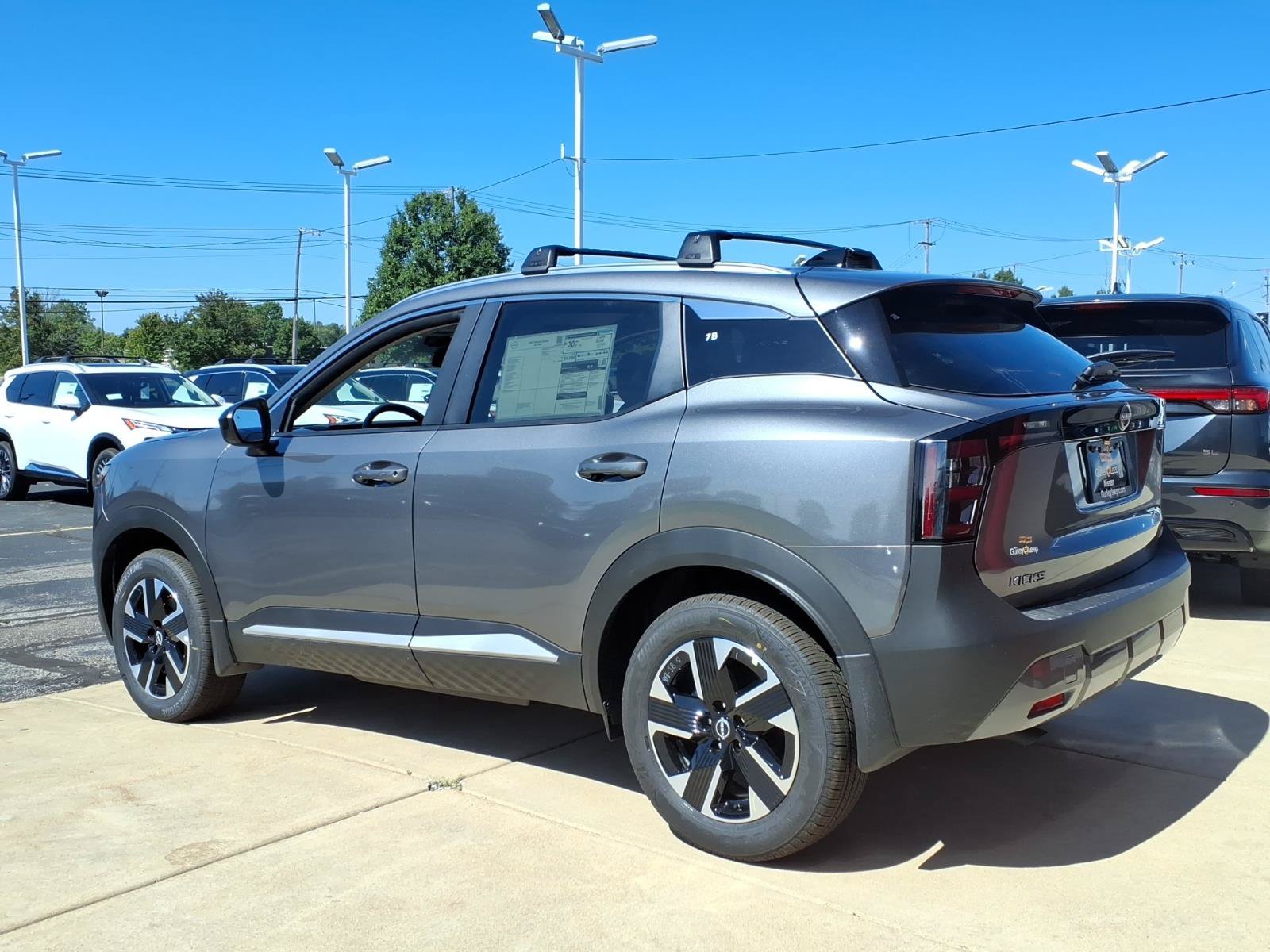 New 2027 Nissan Kicks SV AWD/4WD image 7