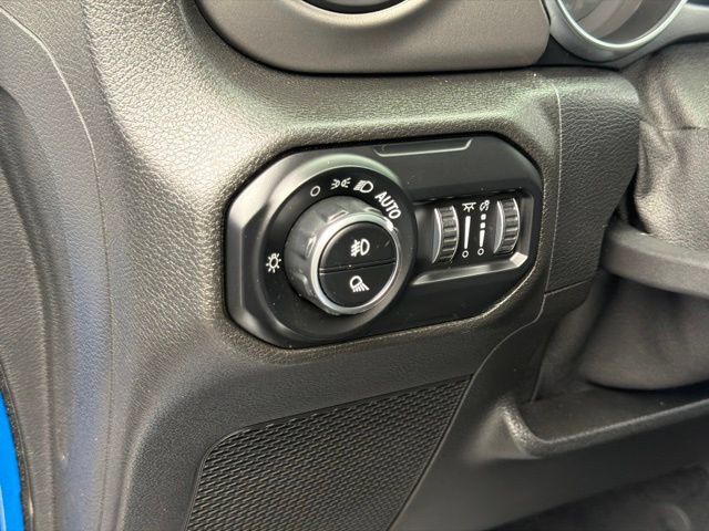 Used 2021 Jeep Gladiator Sport AWD/4WD image 22