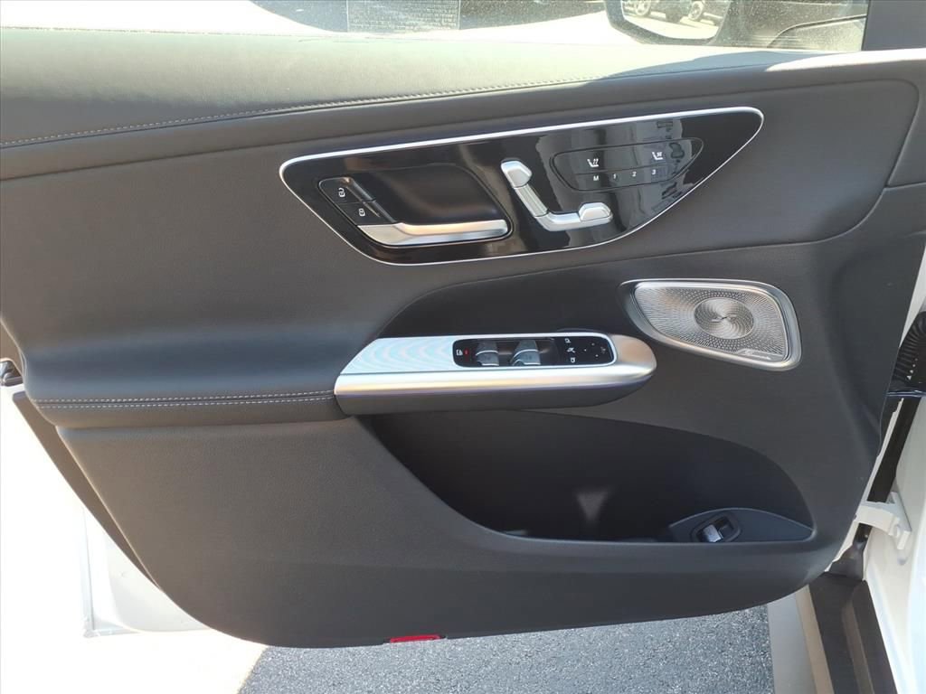 New 2026 Mercedes-Benz GLC 300 4MATIC image 11