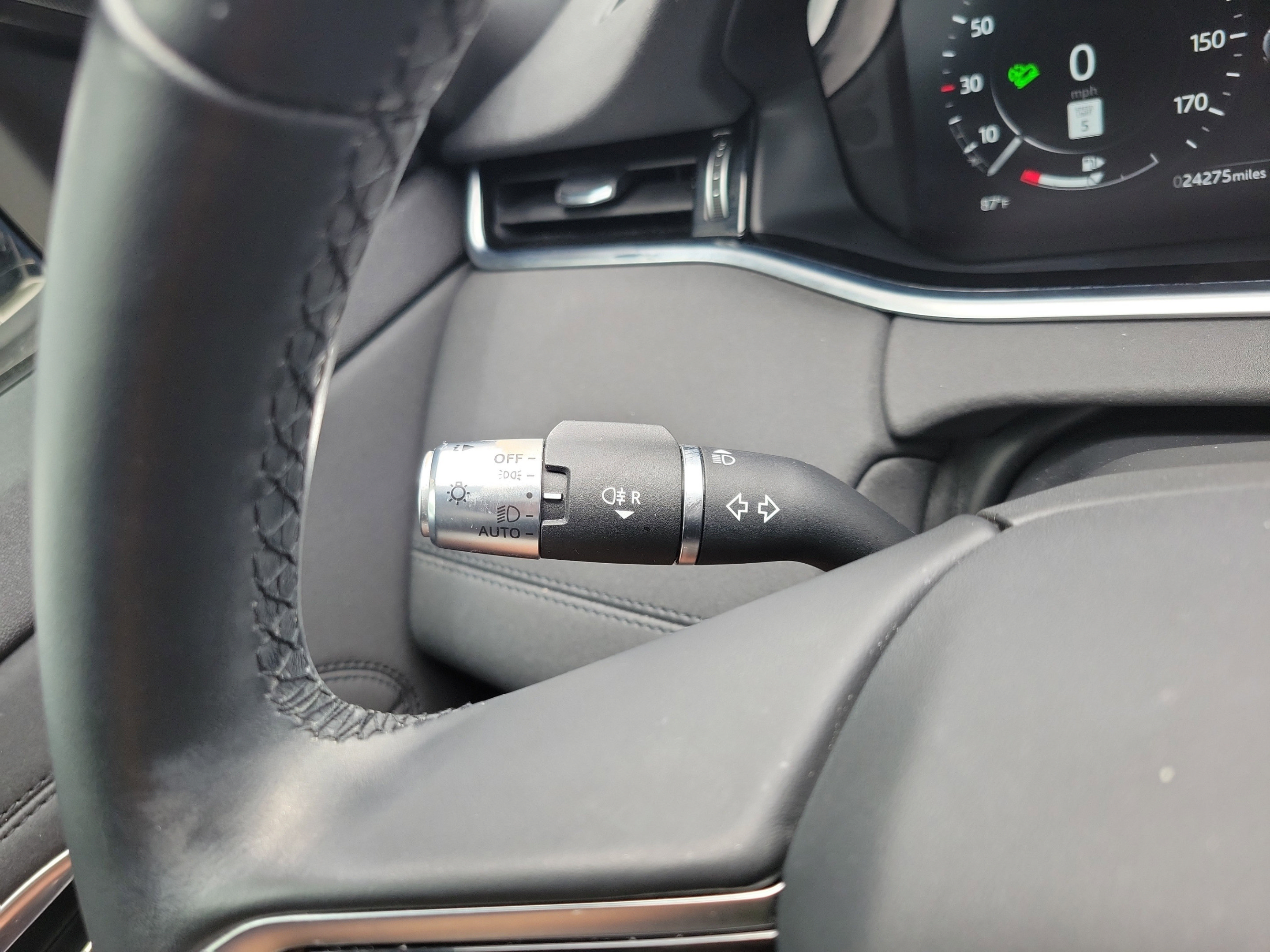 Used 2022 Land Rover Range Rover Evoque SE AWD/4WD image 24