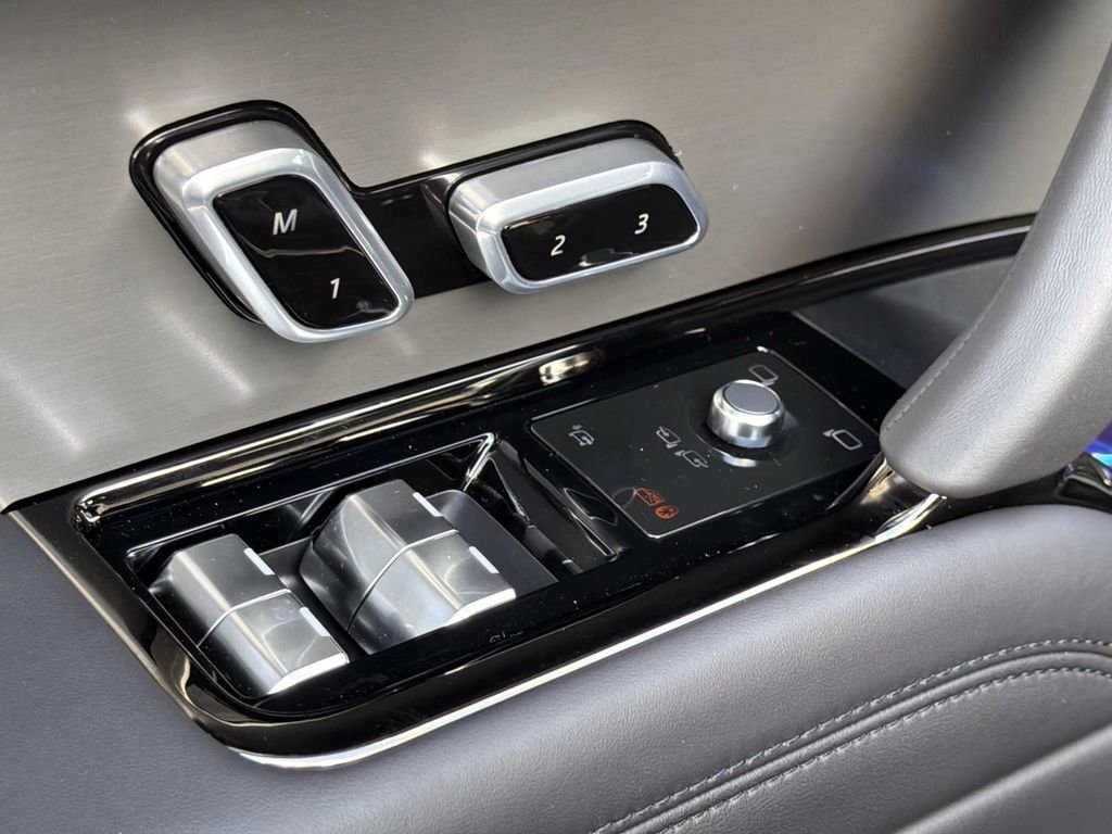 New 2026 Land Rover Range Rover Sport Dynamic SE AWD/4WD image 17