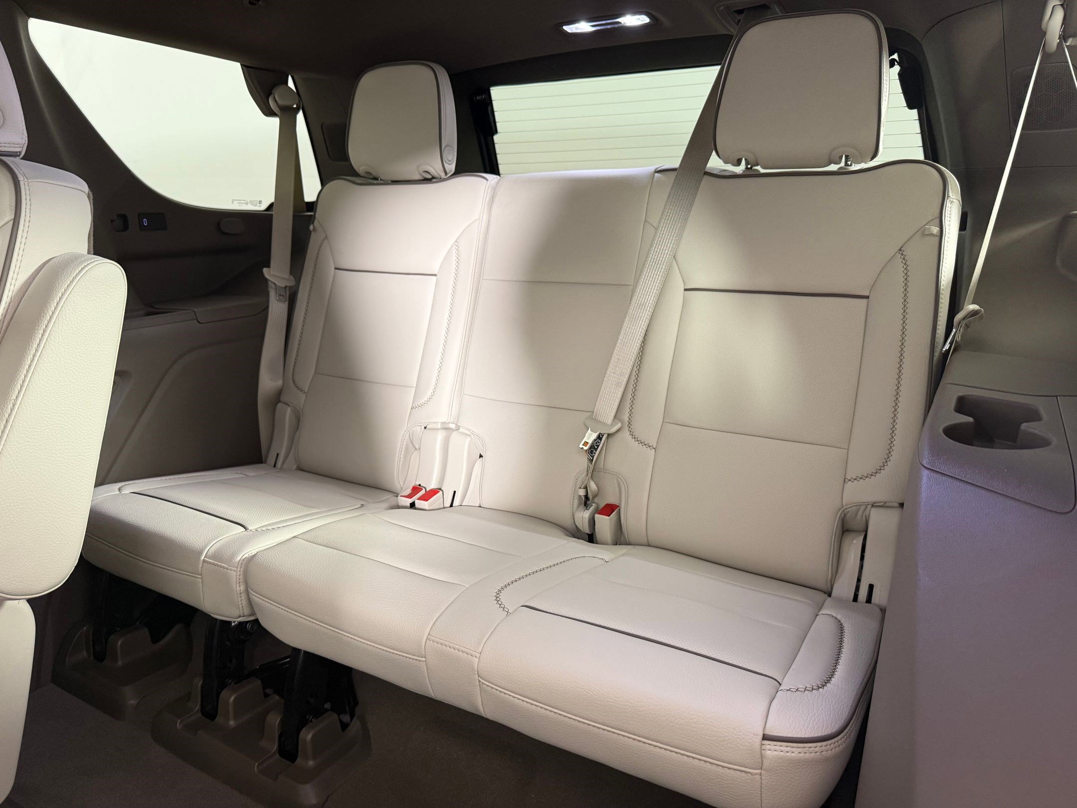 Used 2025 GMC Yukon Denali w/ LPO, Floor Liner Package image 26