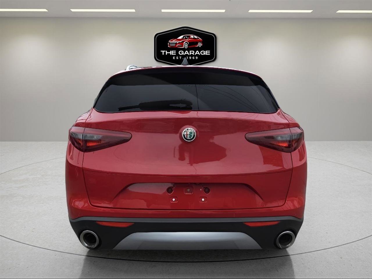 Used 2018 Alfa Romeo Stelvio Ti AWD/4WD image 5