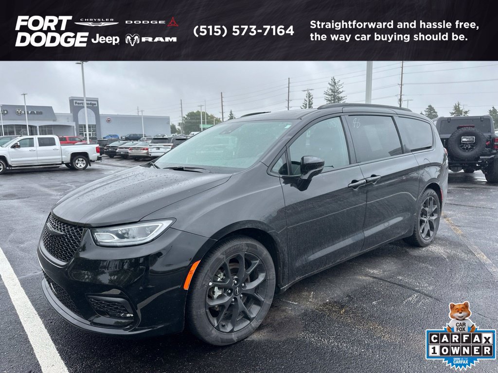 Used 2025 Chrysler Pacifica Limited