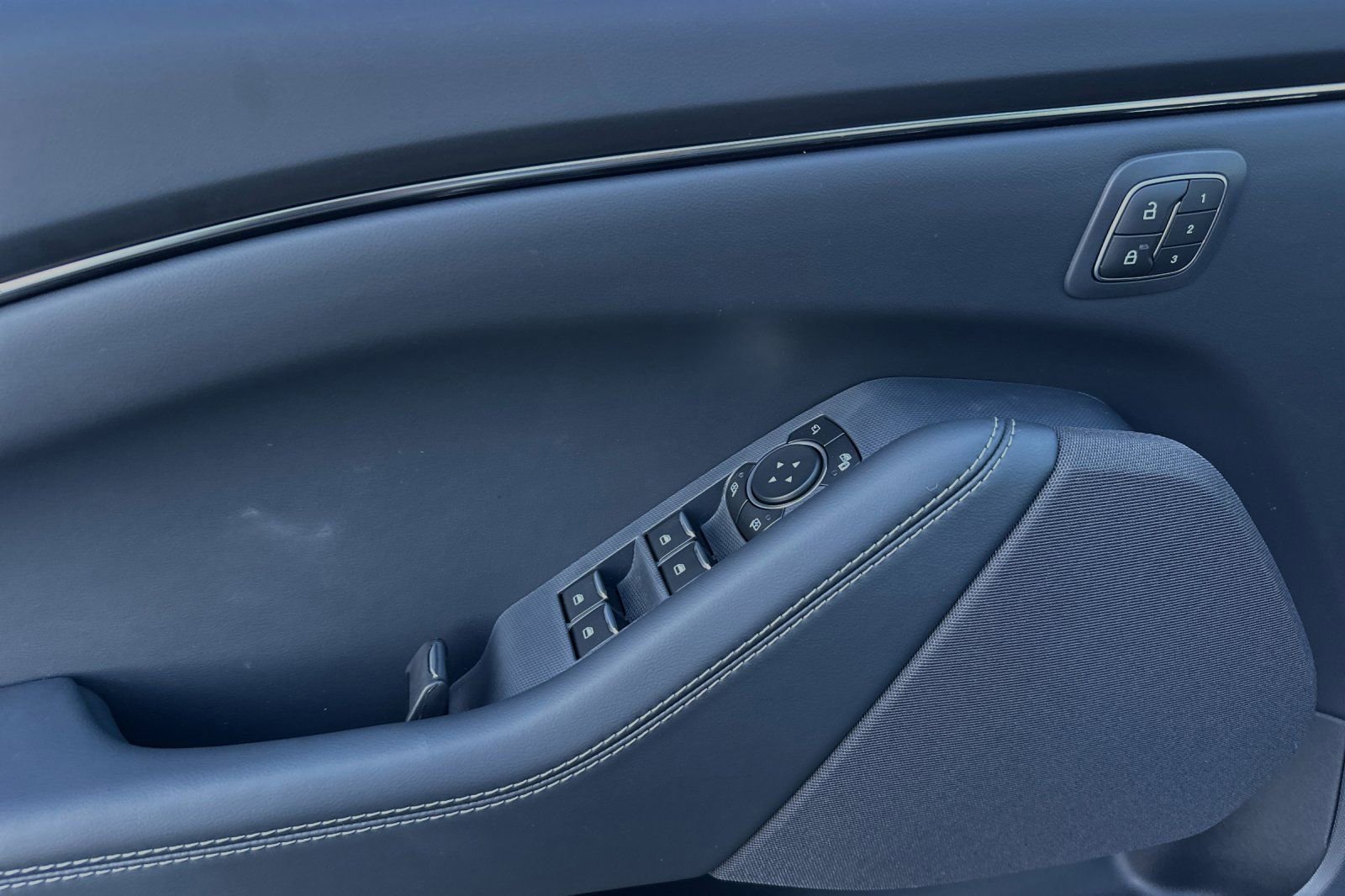 New 2024 Ford Mustang Mach-E Select w/ Comfort Package Lite image 7