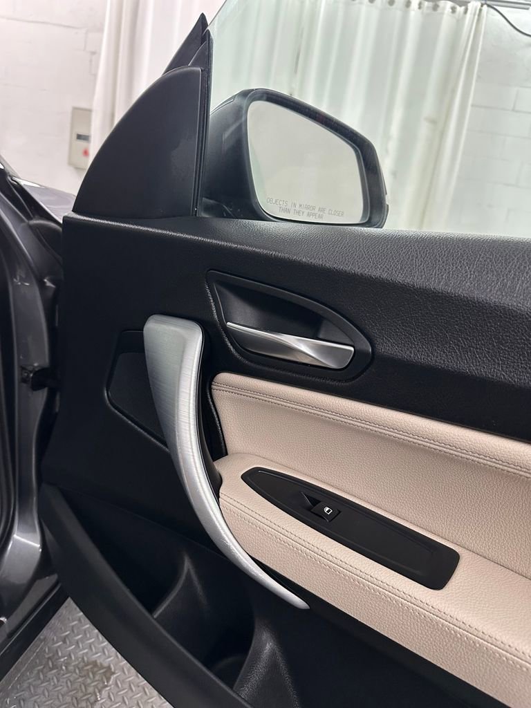 Used 2017 BMW 230i xDrive Convertible image 31