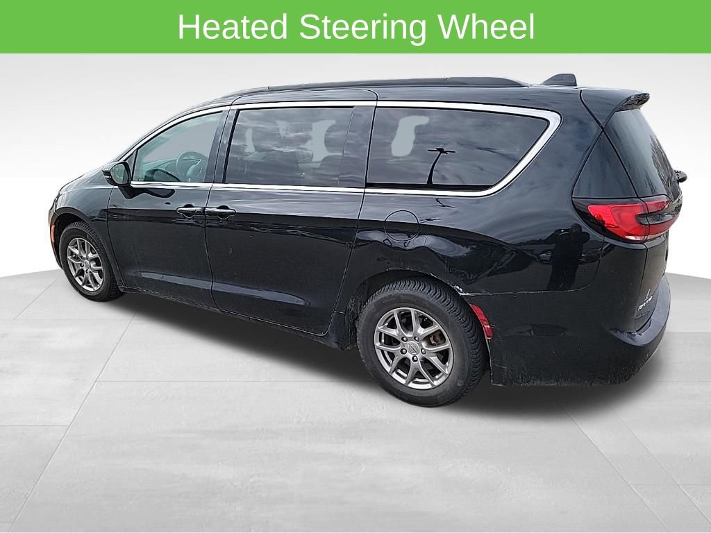 Used 2021 Chrysler Pacifica Touring w/ Cold Weather Group image 7