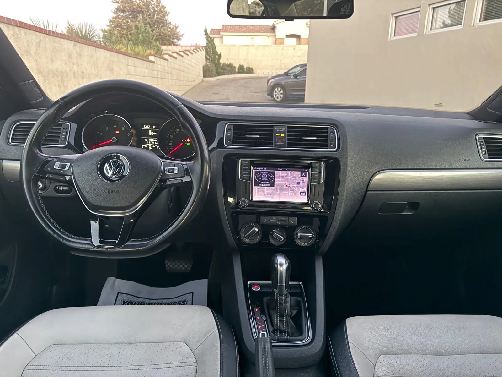 Used 2016 Volkswagen Jetta Sport FWD image 12
