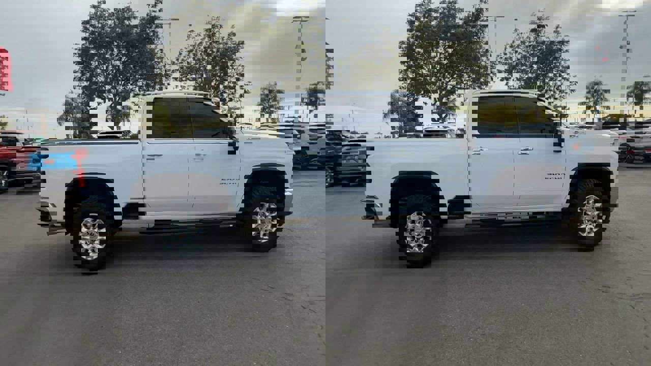 Used 2023 Chevrolet Silverado 2500 LTZ w/ LTZ Convenience Package image 8