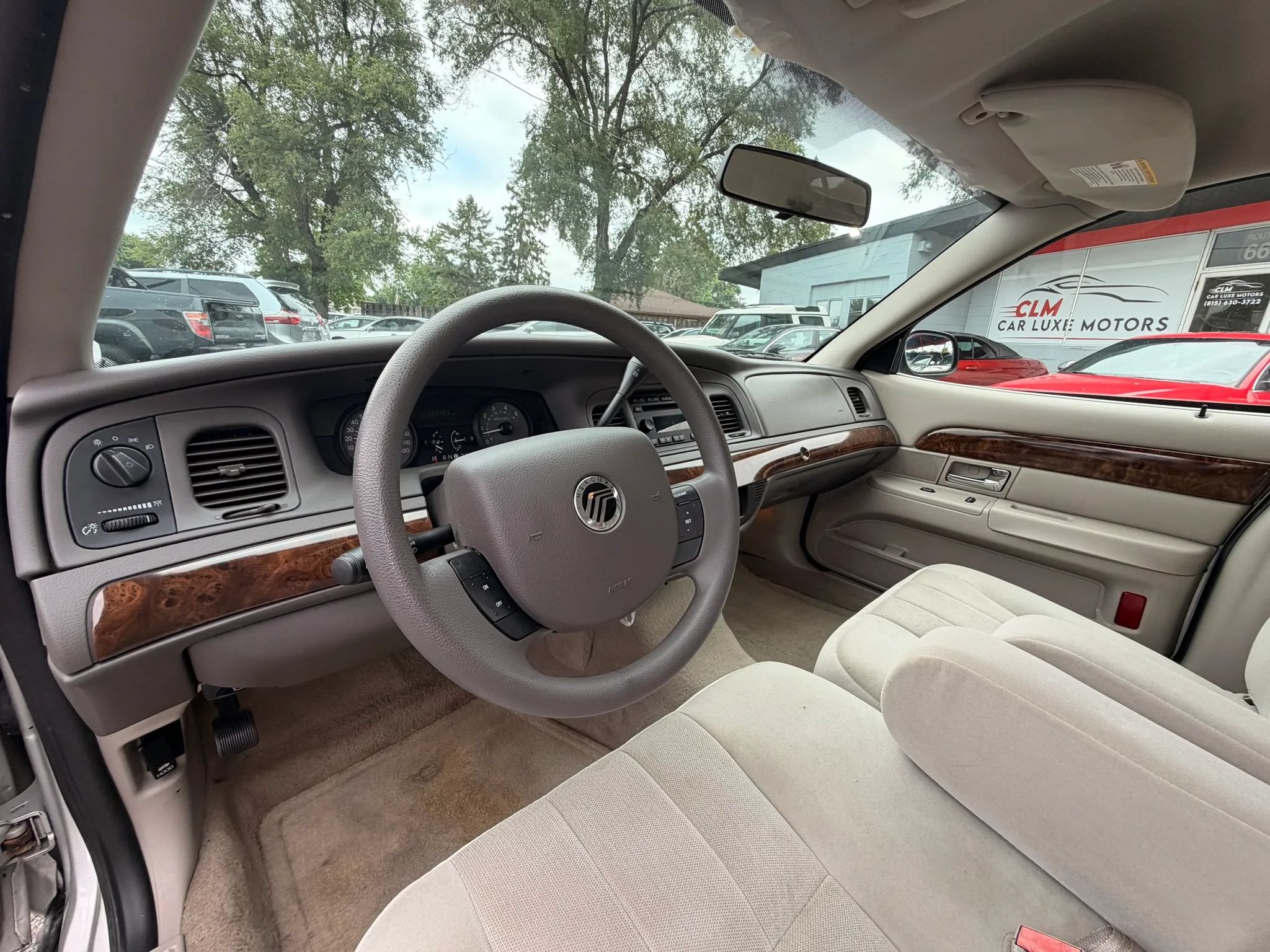Used 2008 Mercury Grand Marquis GS RWD image 8