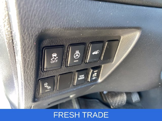 Used 2018 Nissan Pathfinder SL w/ SL Premium Package FWD image 23