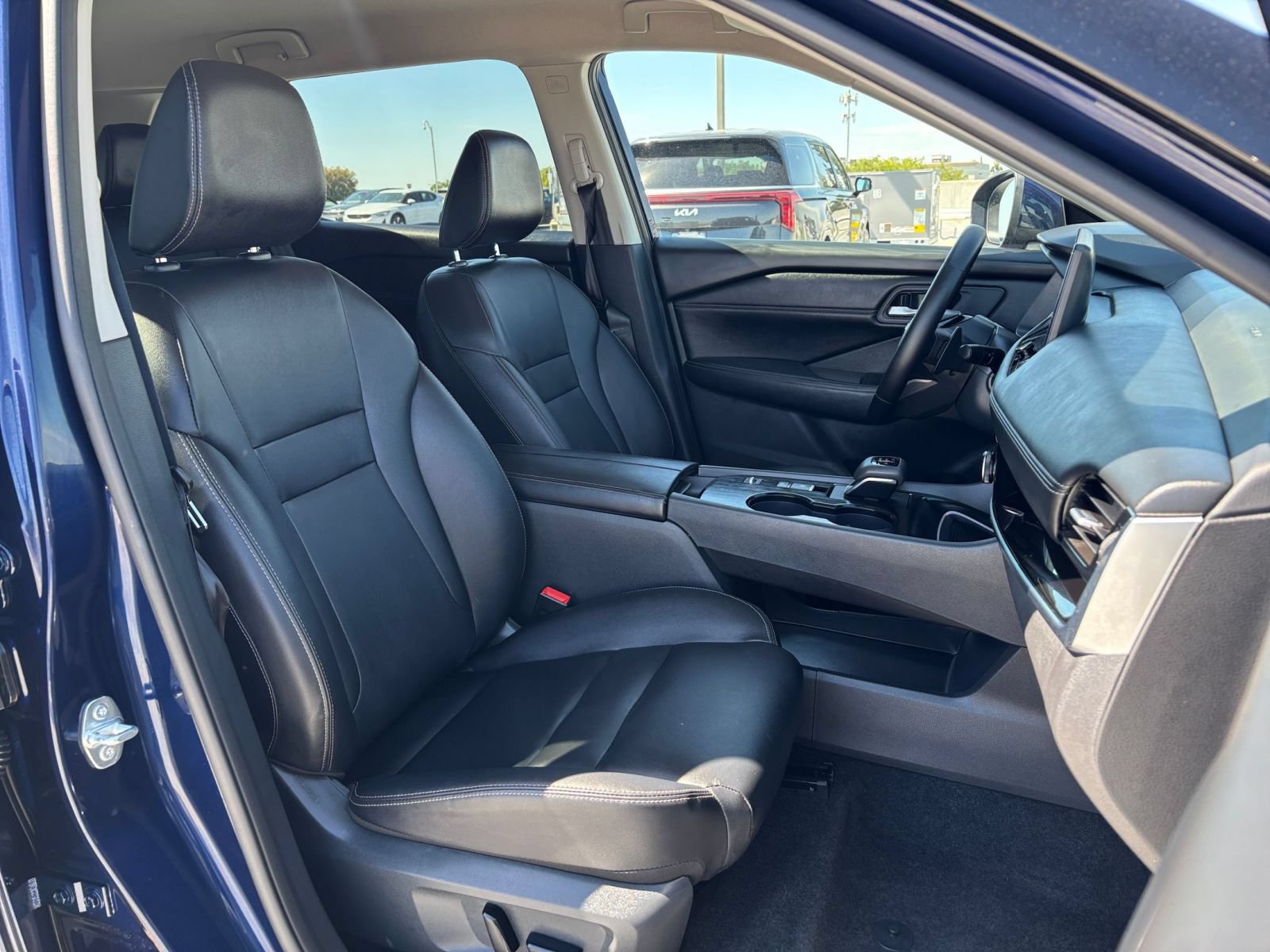 Used 2026 Nissan Rogue SL FWD image 39