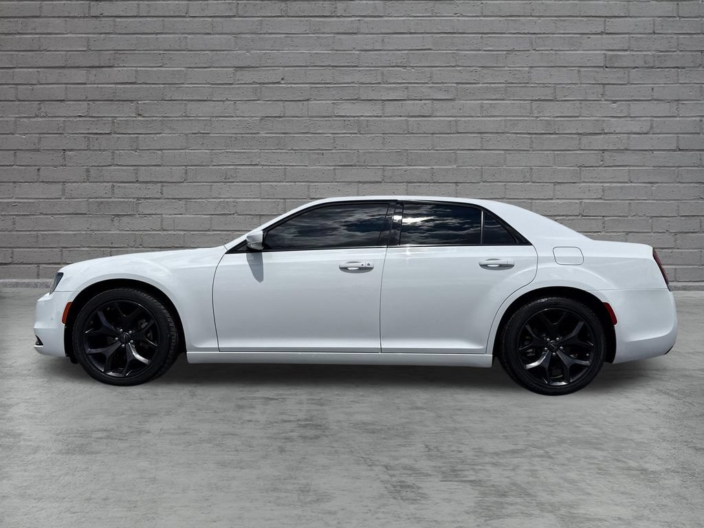 Used 2023 Chrysler 300 S w/ Comfort Group RWD image 4