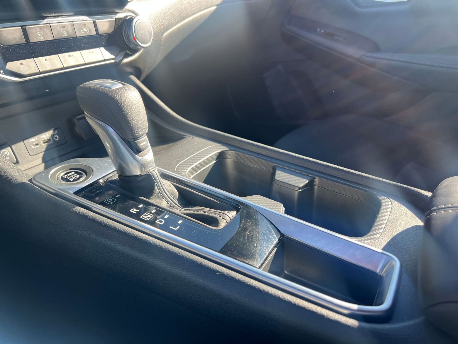 Used 2025 Nissan Sentra SV image 41