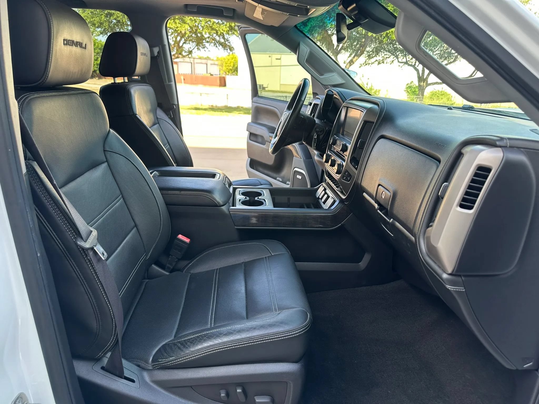 Used 2015 GMC Sierra 3500 Denali AWD/4WD image 29