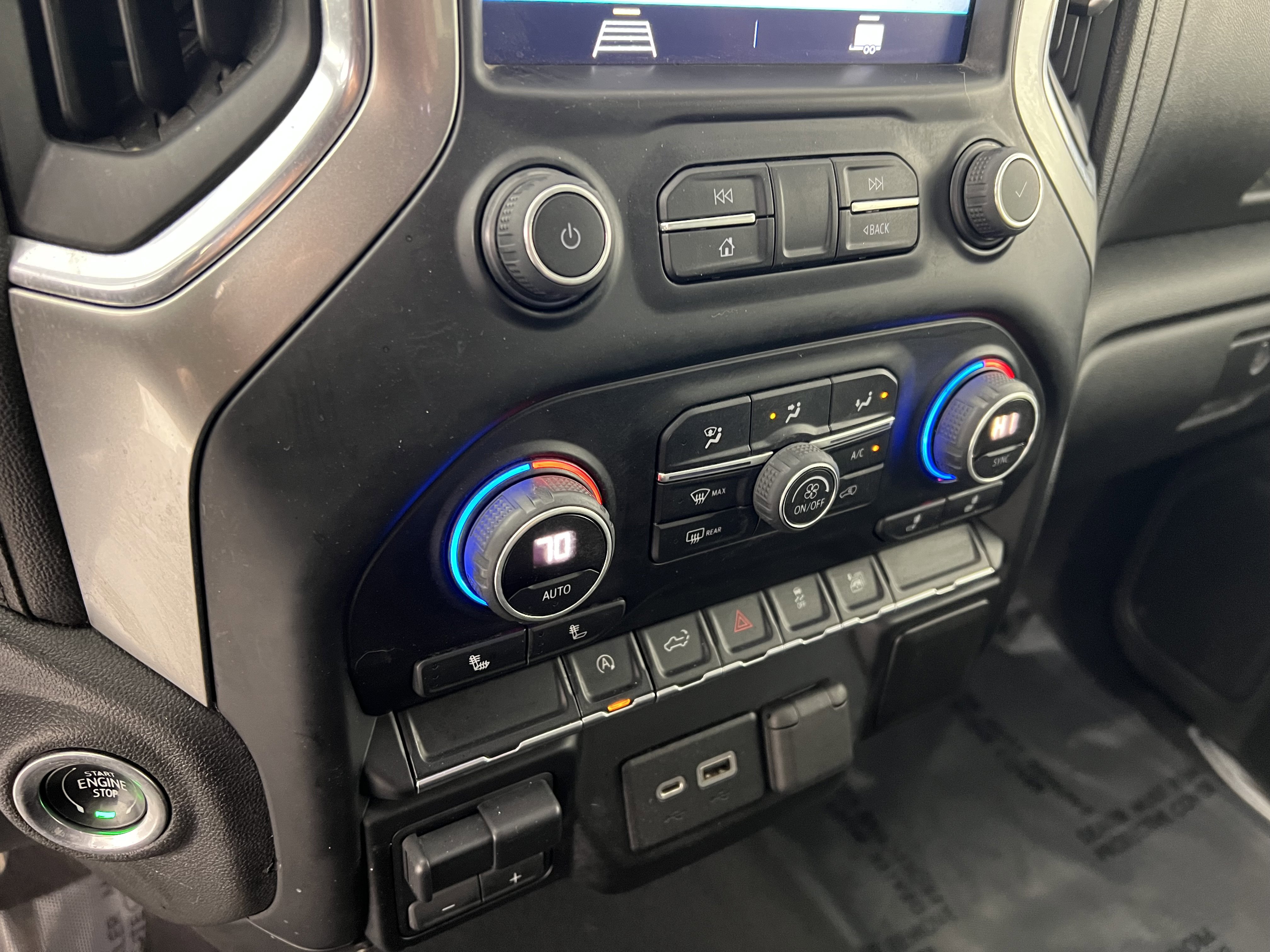 Used 2019 Chevrolet Silverado 1500 LT w/ All-Star Edition AWD/4WD image 29