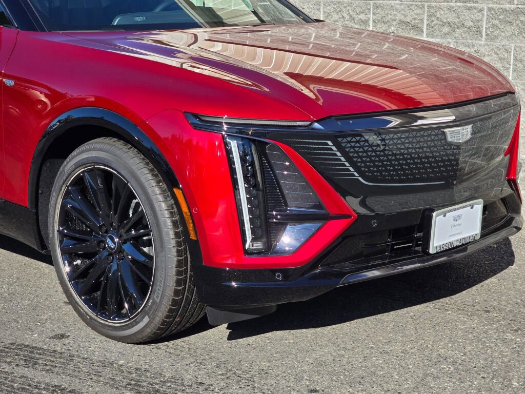 New 2025 Cadillac Lyriq Sport image 13
