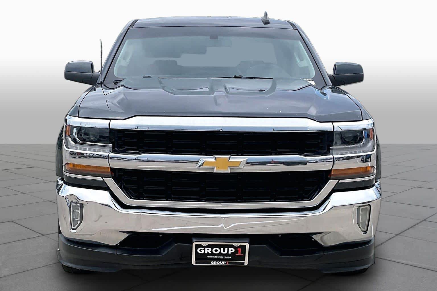 Used 2018 Chevrolet Silverado 1500 LT w/ Texas Edition RWD image 4
