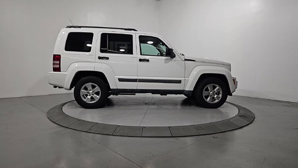 Used 2012 Jeep Liberty Sport w/ Popular Equipment Group AWD/4WD image 7
