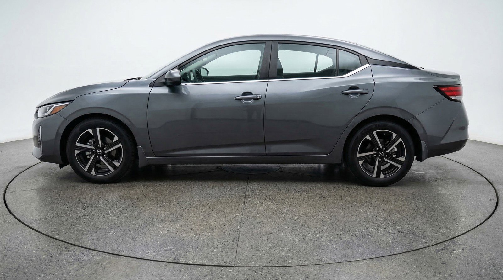 Used 2025 Nissan Sentra SV image 5