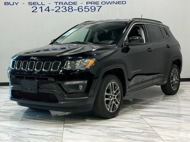 Used 2017 Jeep Compass Latitude w/ Popular Equipment Group image 2