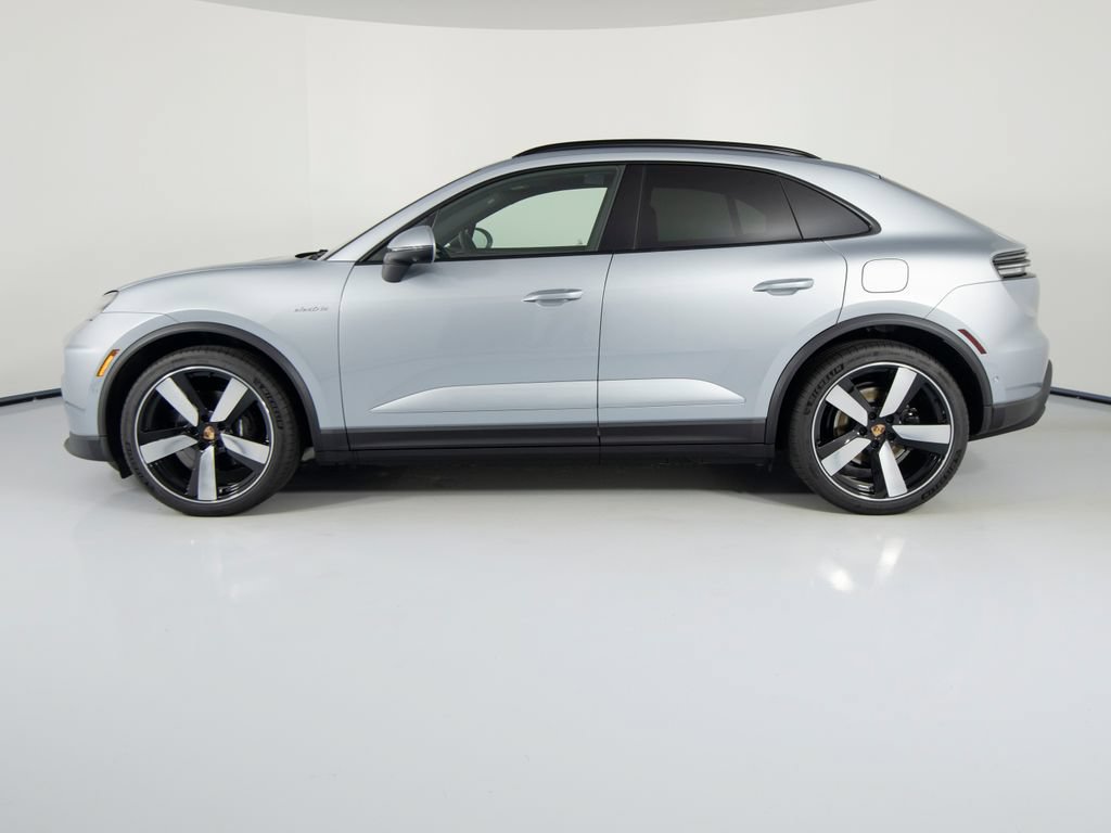 New 2026 Porsche Macan 4 Electric AWD/4WD image 7