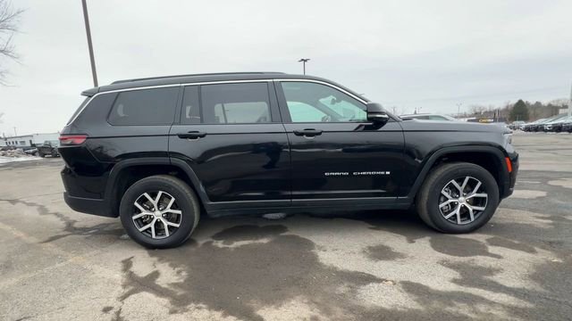 Used 2024 Jeep Grand Cherokee L Limited w/ Luxury Tech Group II image 9