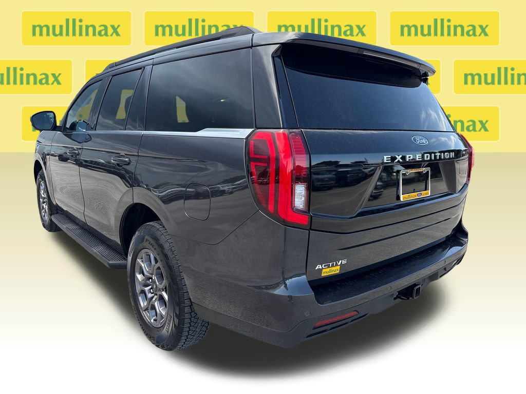 Used 2025 Ford Expedition Active RWD image 9