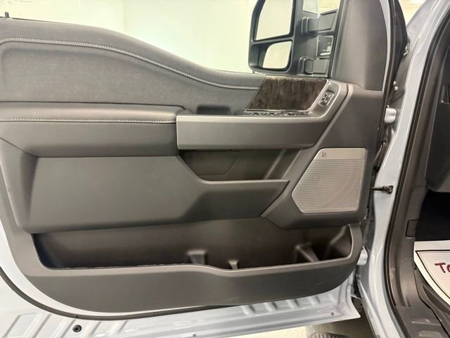 New 2026 Ford F350 4x4 Crew Cab Super Duty image 11