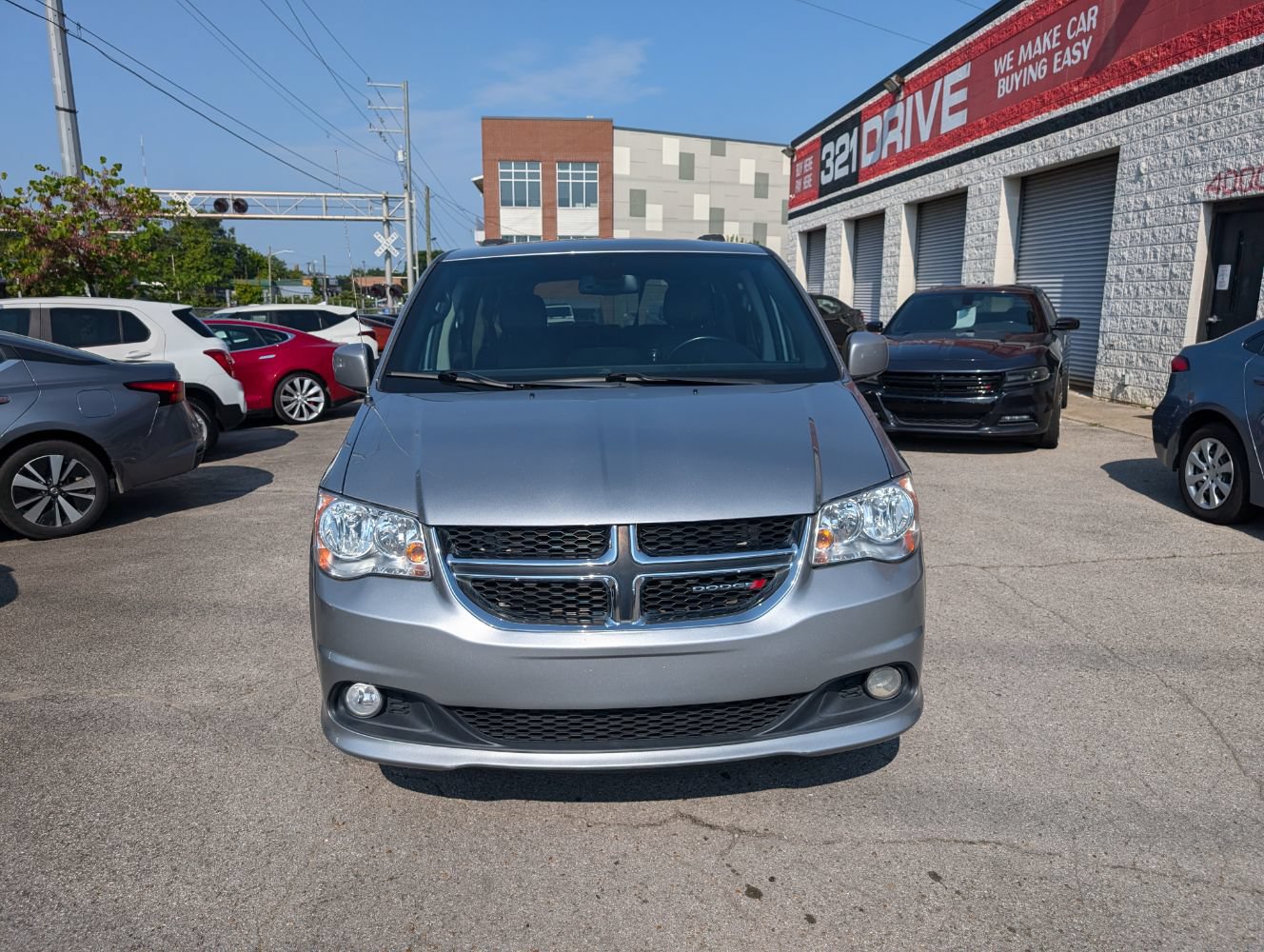 Used 2020 Dodge Grand Caravan SXT FWD image 4