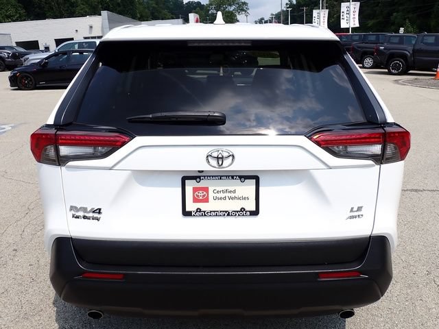 Certified 2023 Toyota RAV4 LE AWD/4WD image 5