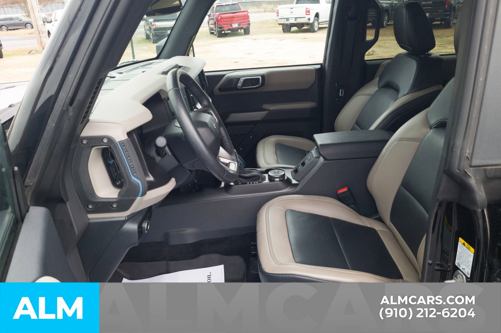 Used 2023 Ford Bronco Wildtrak image 16