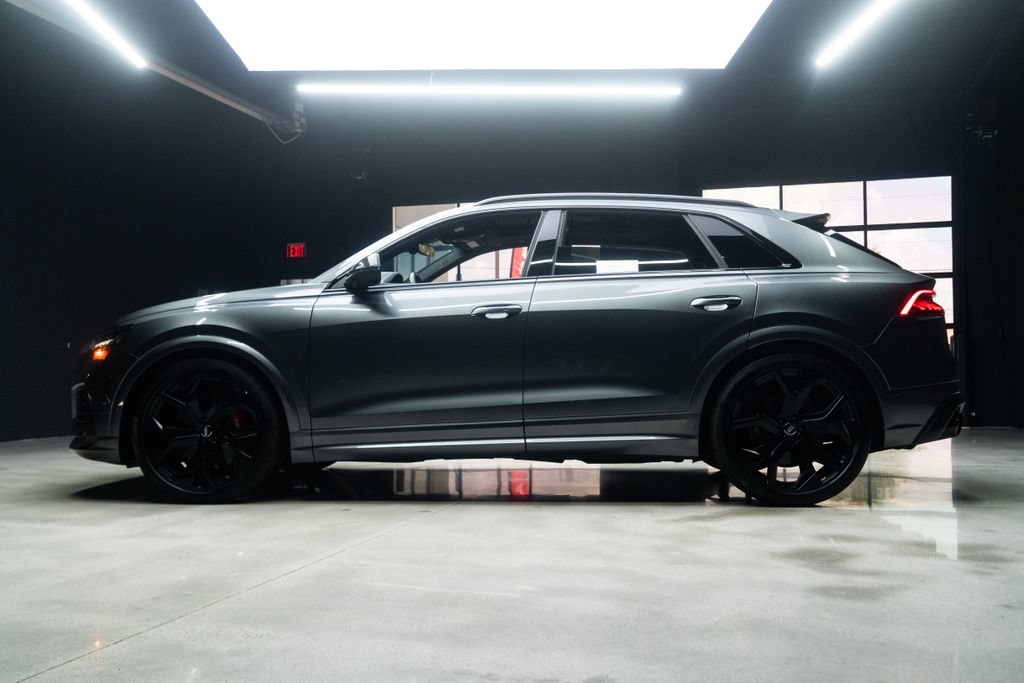 Used 2021 Audi RS Q8 w/ Carbon Optic Package AWD/4WD image 18