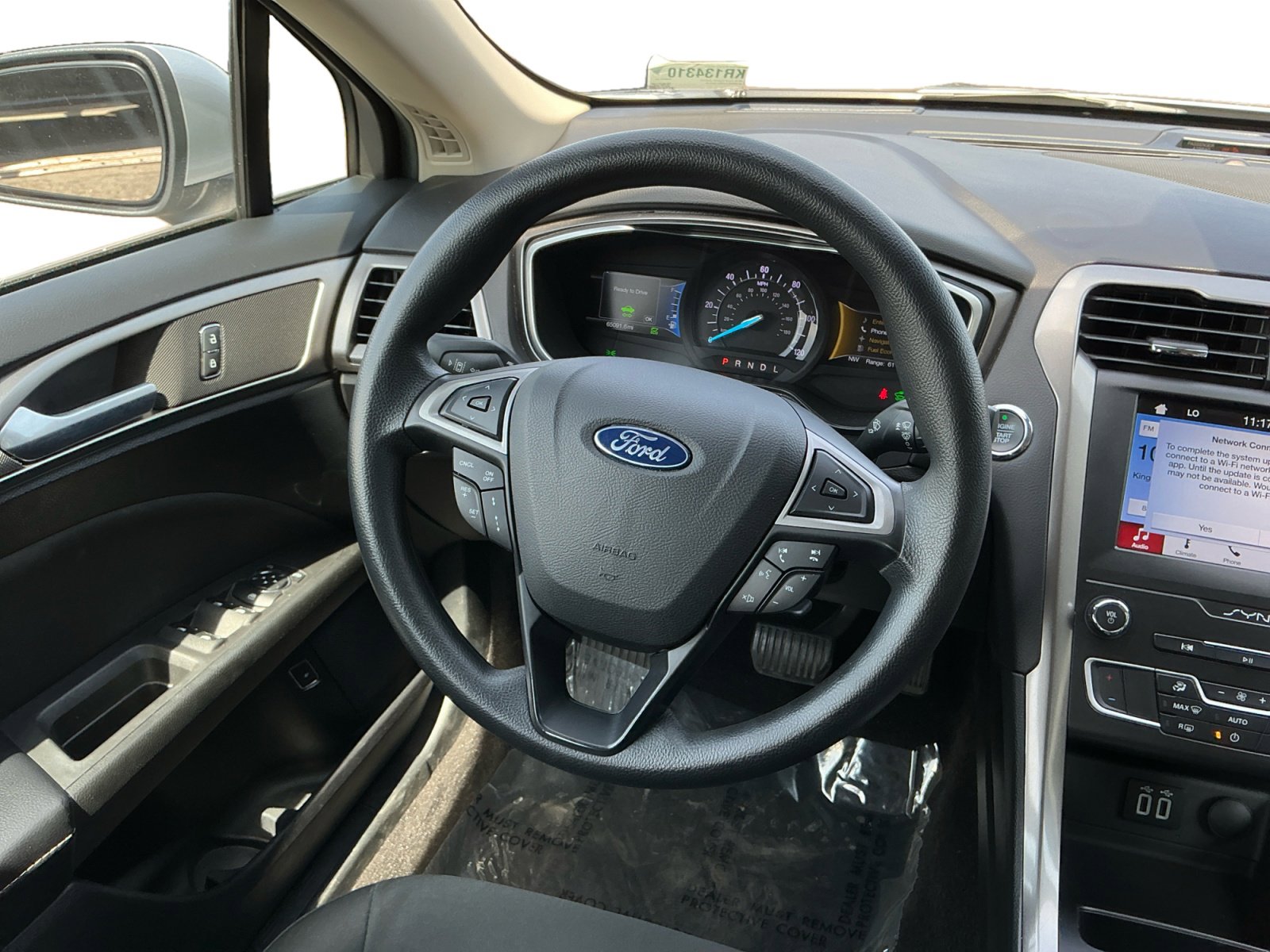 Used 2019 Ford Fusion SE FWD image 11