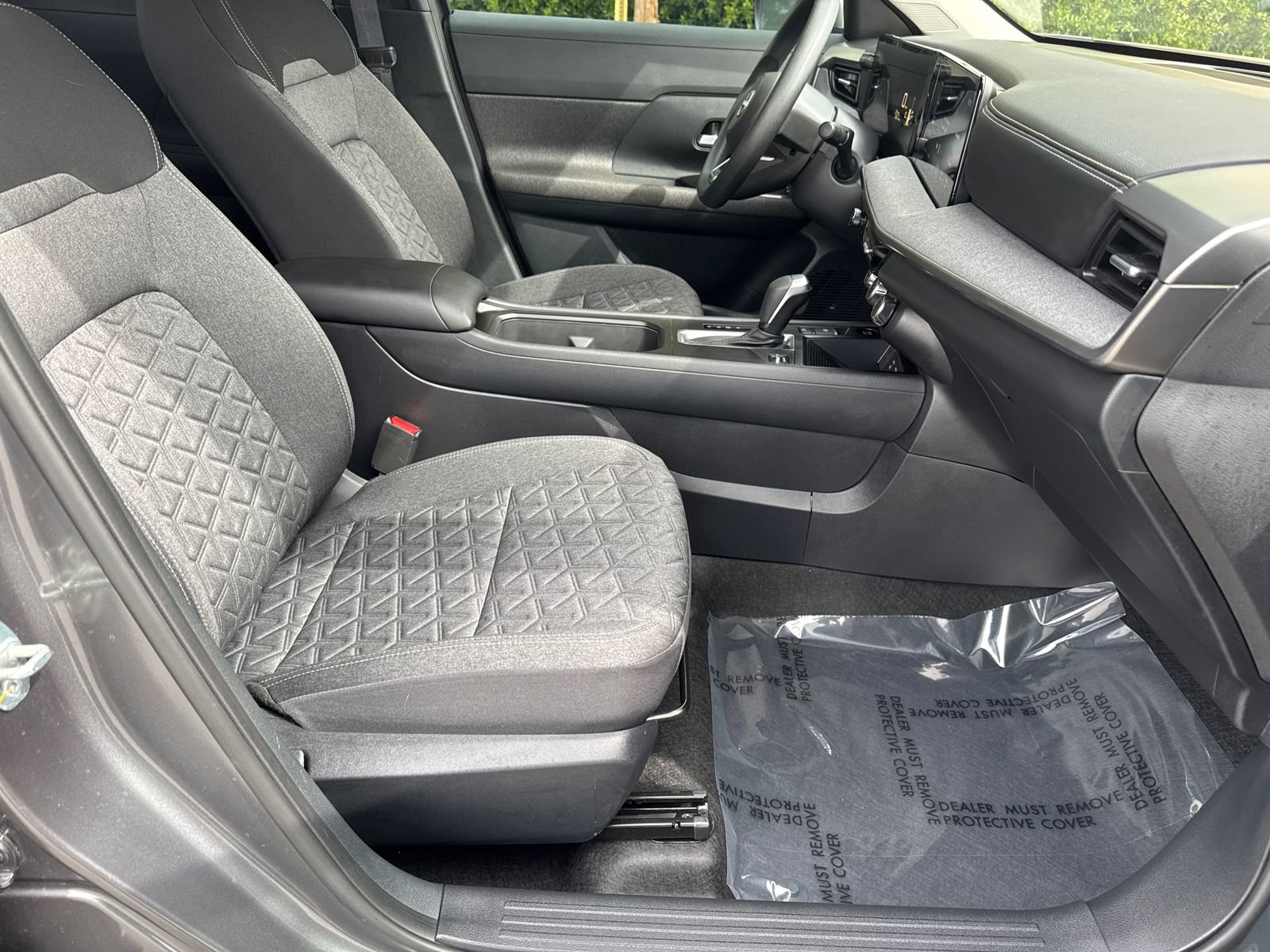 Used 2025 Nissan Kicks SV FWD image 13