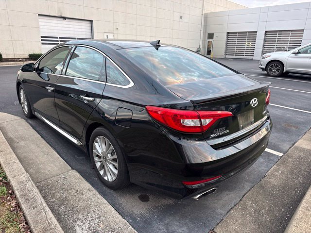 Used 2015 Hyundai Sonata Limited w/ Option Group 05 FWD image 9