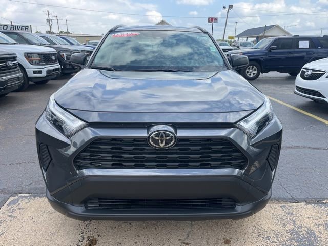 Used 2025 Toyota RAV4 LE AWD/4WD image 2