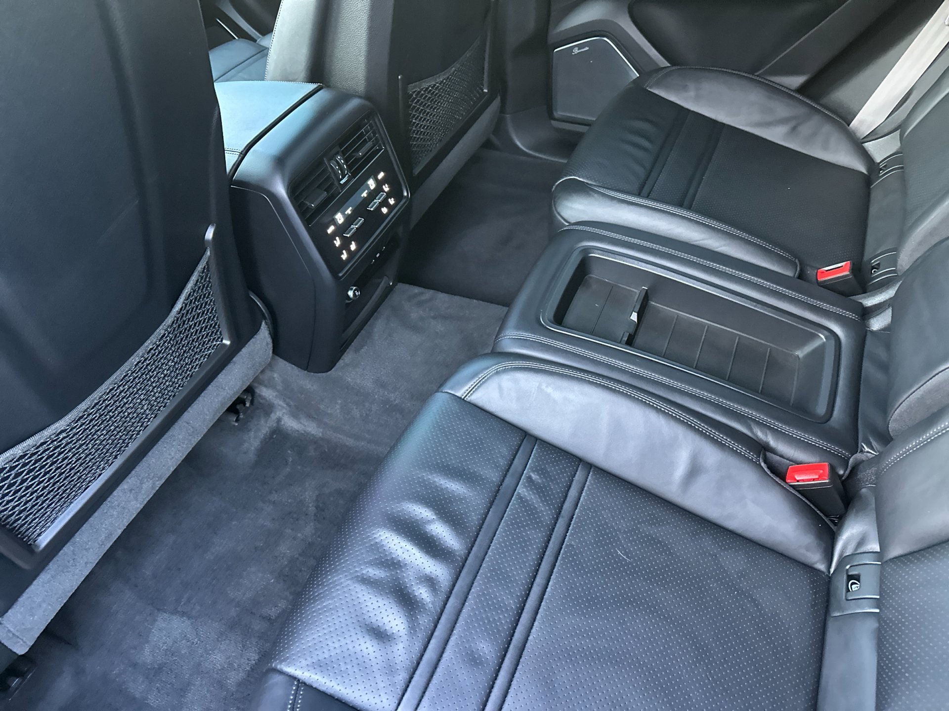 Used 2024 Porsche Cayenne Turbo GT image 6