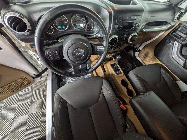 Used 2017 Jeep Wrangler Unlimited Rubicon w/ Connectivity Group image 11