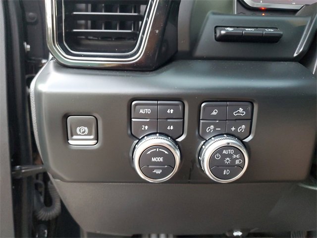 Used 2022 GMC Sierra 1500 AT4 w/ AT4 Premium Package image 30