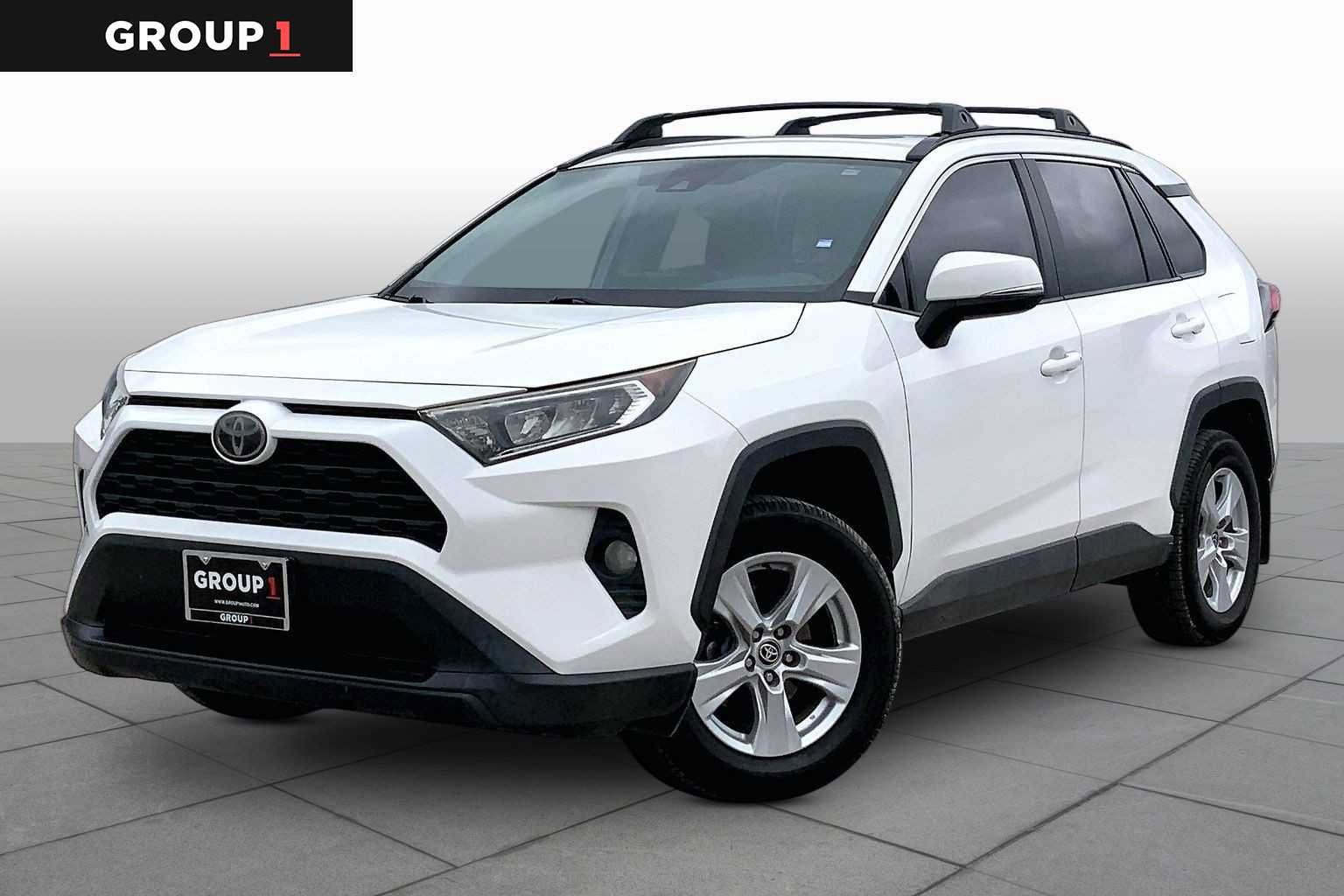 Used 2021 Toyota RAV4 XLE w/ Convenience Package FWD image 1
