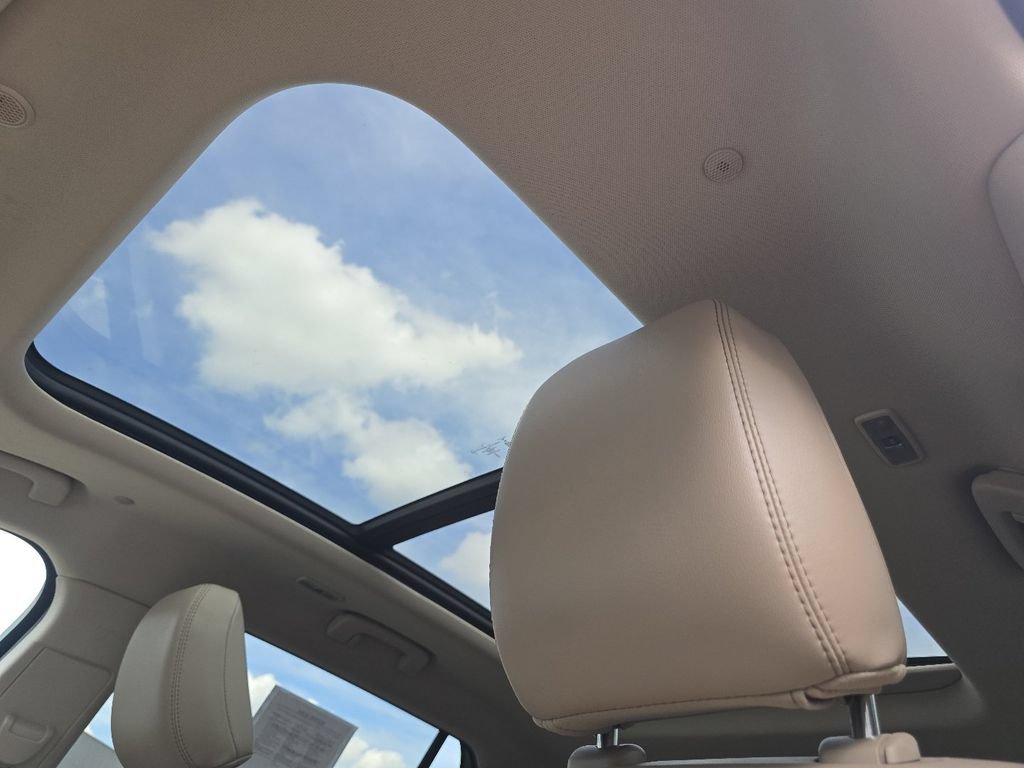 Used 2022 Lincoln Aviator Reserve w/ Equipment Group 201A AWD/4WD image 3