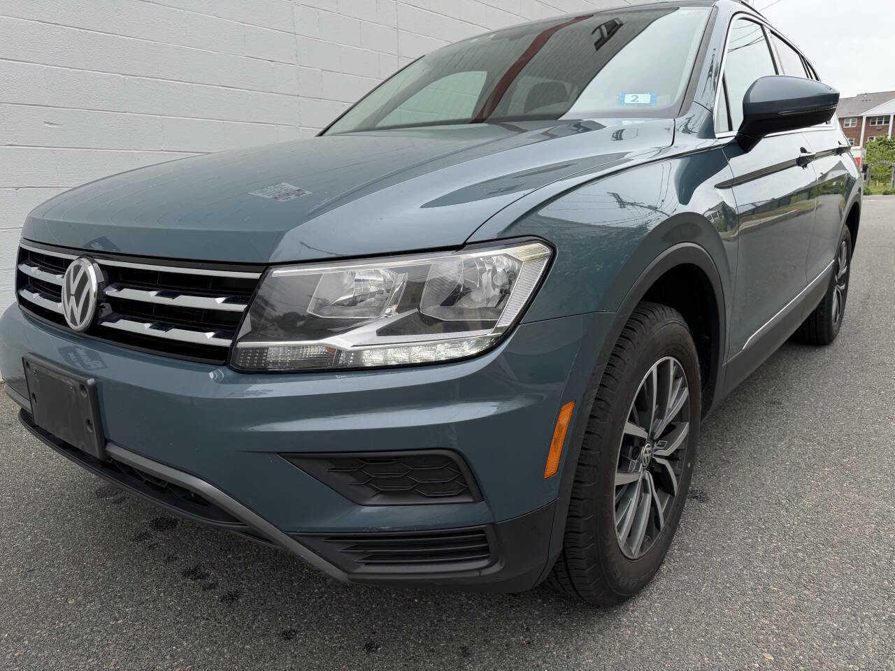 Used 2020 Volkswagen Tiguan SE AWD/4WD image 10