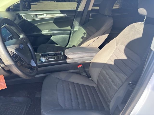 Used 2019 Ford Fusion SE FWD image 9