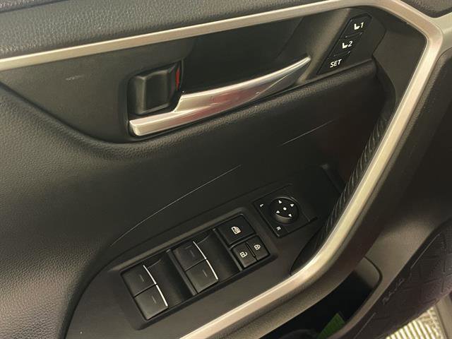 Used 2023 Toyota RAV4 Limited image 19