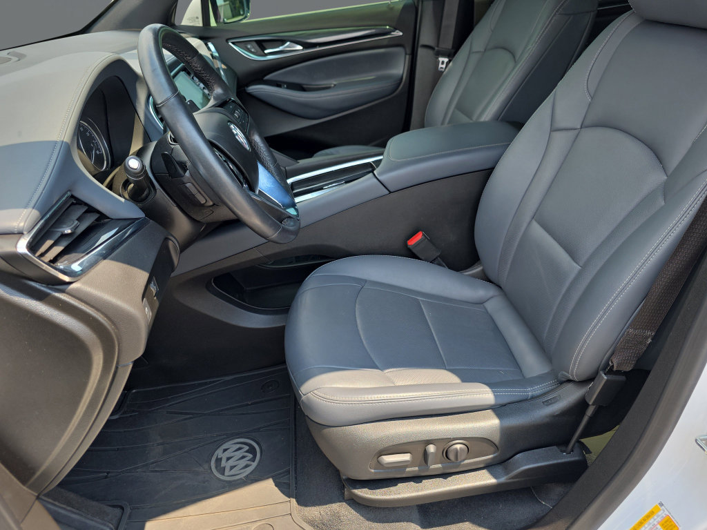Used 2023 Buick Enclave Essence FWD image 11