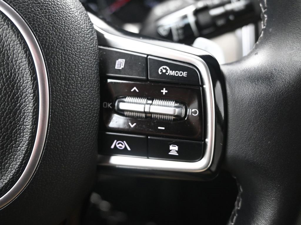 Certified 2024 Kia Sorento EX image 27