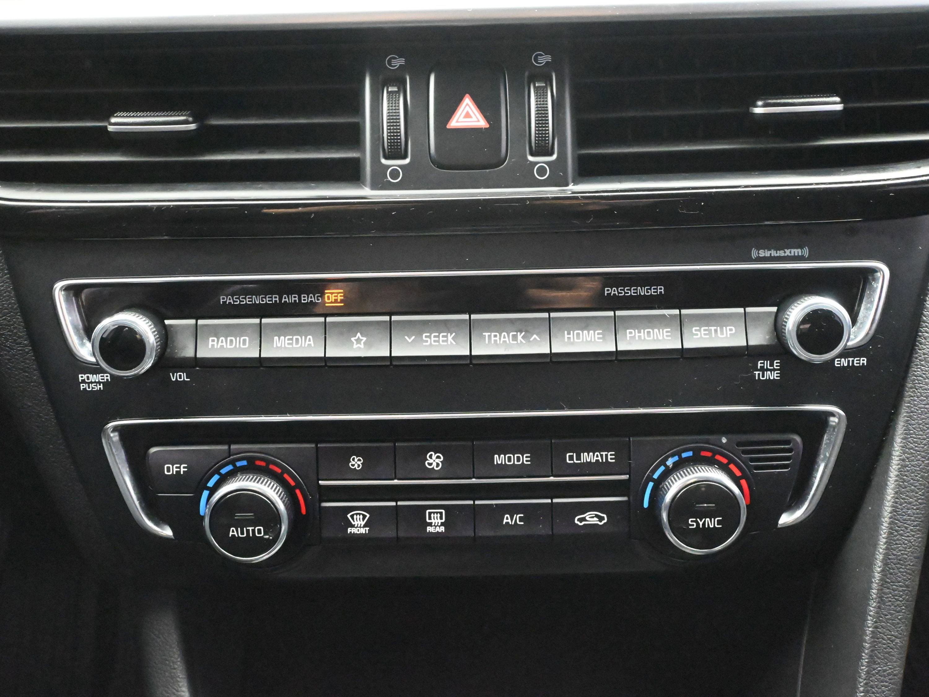 Used 2019 Kia Optima S image 18