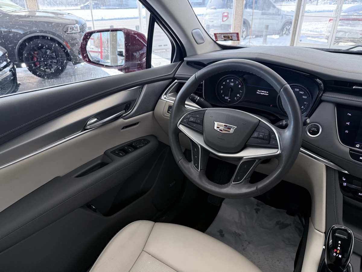 Used 2020 Cadillac XT5 Premium Luxury AWD/4WD image 43