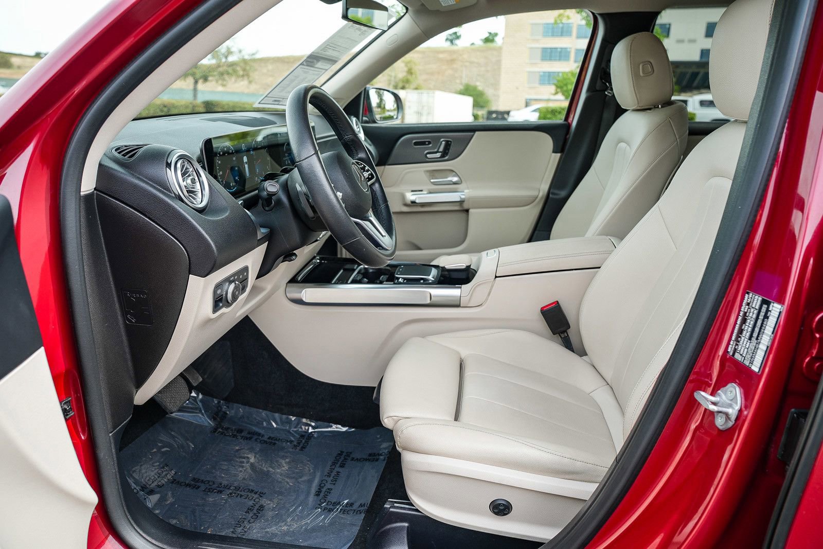 Used 2021 Mercedes-Benz GLB 250 4MATIC image 17